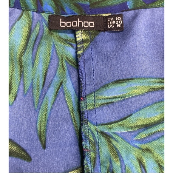 Boohoo Sapphire Blue Red Hibiscus
Waist  Kimono Jacket sz 10
Bell sleeves - Picture 10 of 13